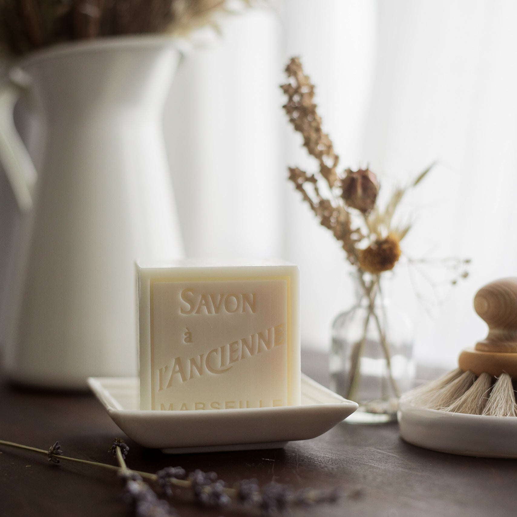 Savon De Marseille 400g soap block variation features 72% vegetable oils, zero fragrance and a buttery soft finish